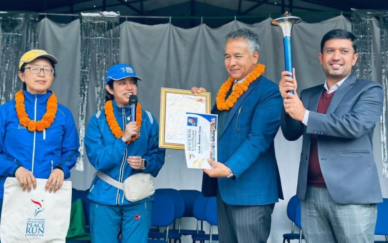 पोखरामा पीस रन टोलीलाई भव्य स्वागत, अल्फा बोर्डिङ स्कुलद्वारा विशेष सम्मान